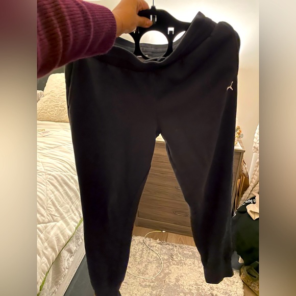 Puma joggers - Picture 1 of 2